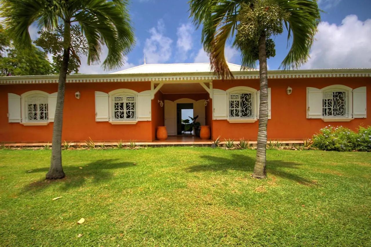 Villa avec piscine et vue mer  Le Robert Martinique