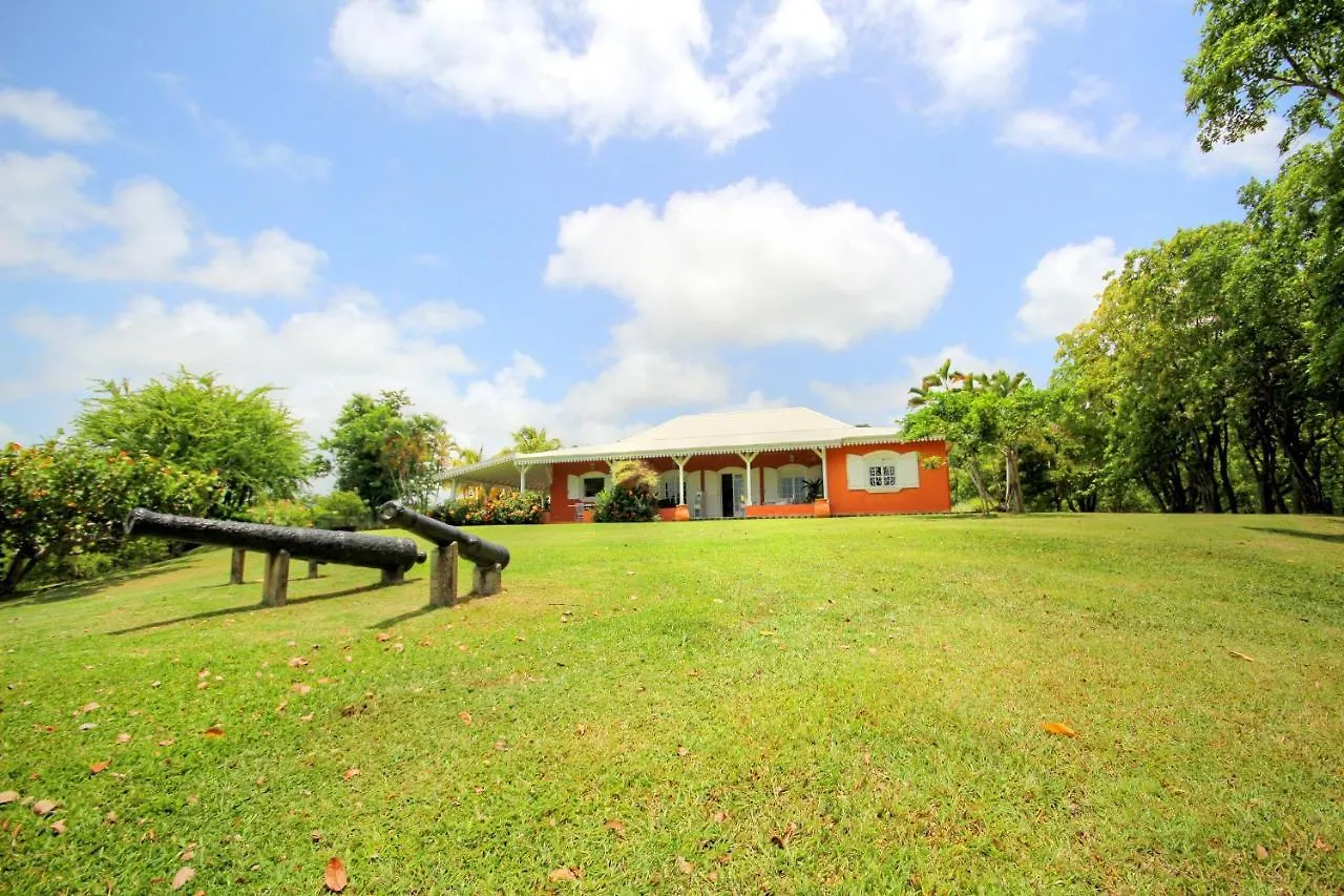 Villa avec piscine et vue mer  Le Robert